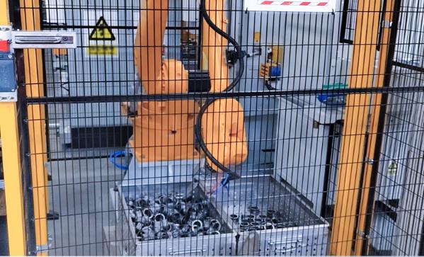 梅卡曼德AI視覺系統(tǒng)引導(dǎo)反光軸承套無序上料